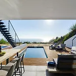 Ocean Views - New Private With Pool & Sea Views *