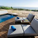 Lägenhet Ocean Views - New Private With Pool & Sea Views *