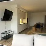 Lägenhet Ocean Views - New Private With Pool & Sea Views *