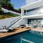 Apartment Ocean Views - New Private With Pool & Sea Views