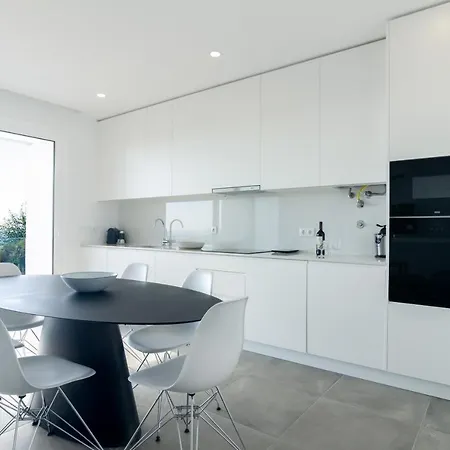 Ocean Views - New Private With Pool & Sea Views Apartamento Nazaré