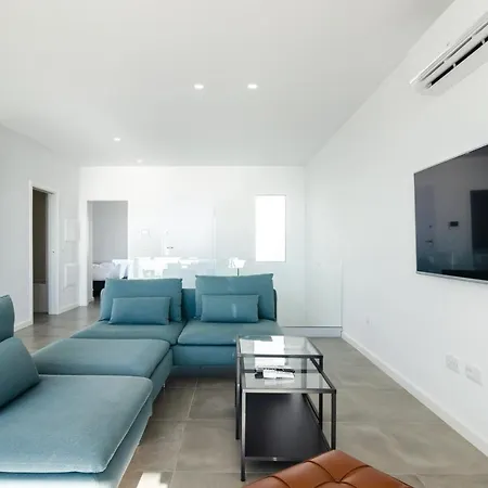 Appartamento Ocean Views - New Private With Pool & Sea Views