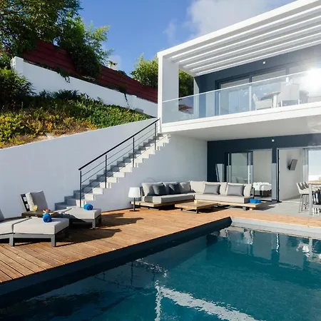 아파트 Ocean Views - New Private With Pool & Sea Views