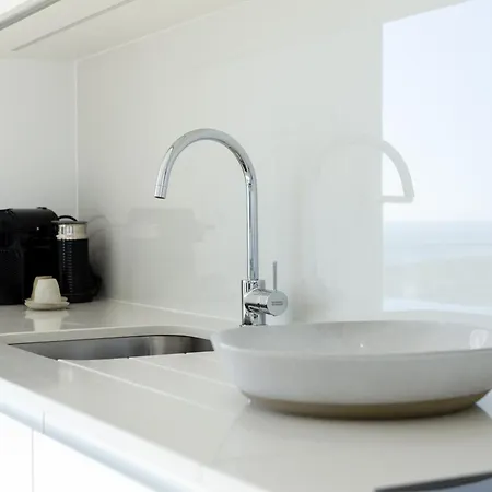 아파트 Ocean Views - New Private With Pool & Sea Views *